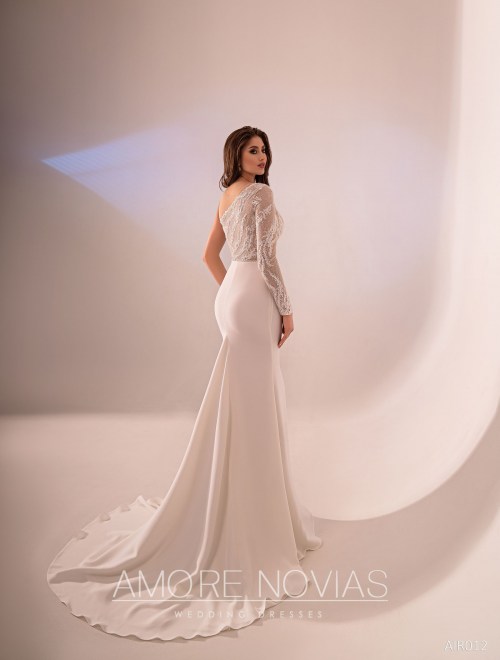 https://amore-novias.com/images/stories/virtuemart/product/AIR012       (3).jpg